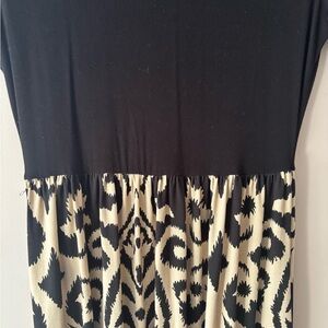 Stylish Black and Cream Women's Top